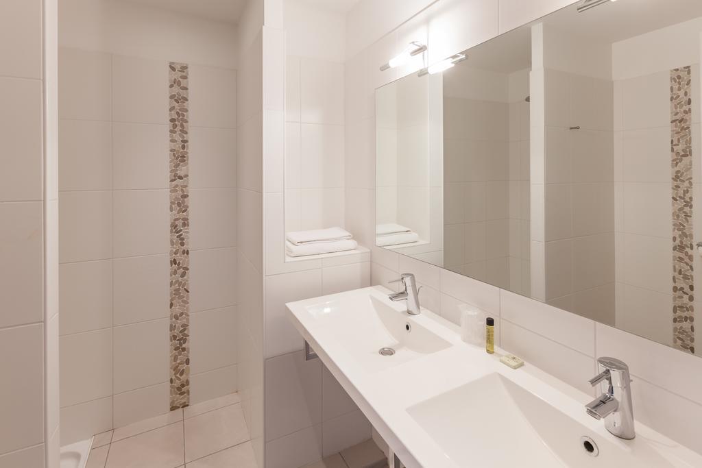 Hotel Alienor Langon  Oda fotoğraf