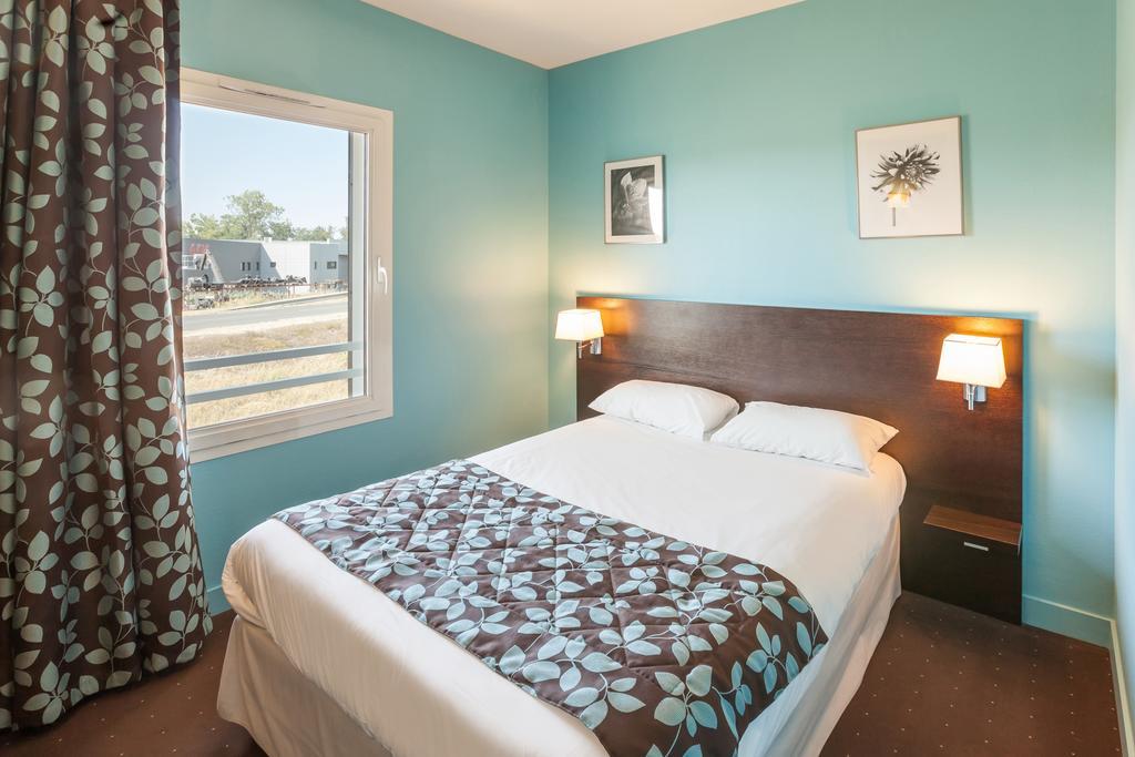 Hotel Alienor Langon  Oda fotoğraf