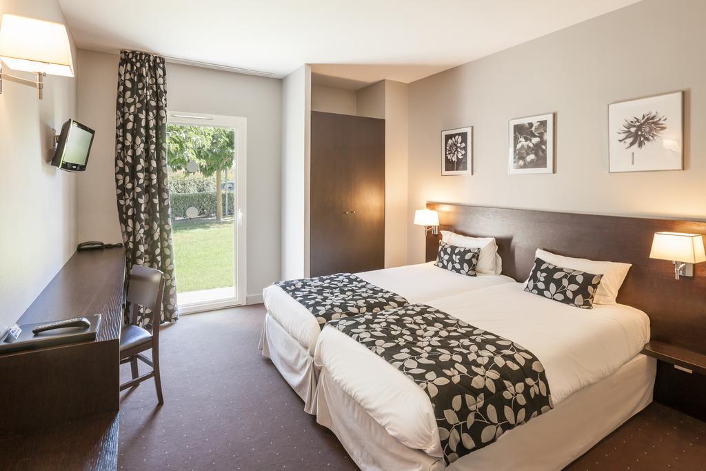 Hotel Alienor Langon  Oda fotoğraf